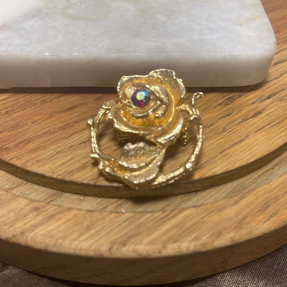 Brooch
